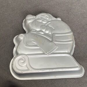 Vintage 1984 Wilton Santa Sleigh Christmas Holiday Present Gift  Bake decorate
